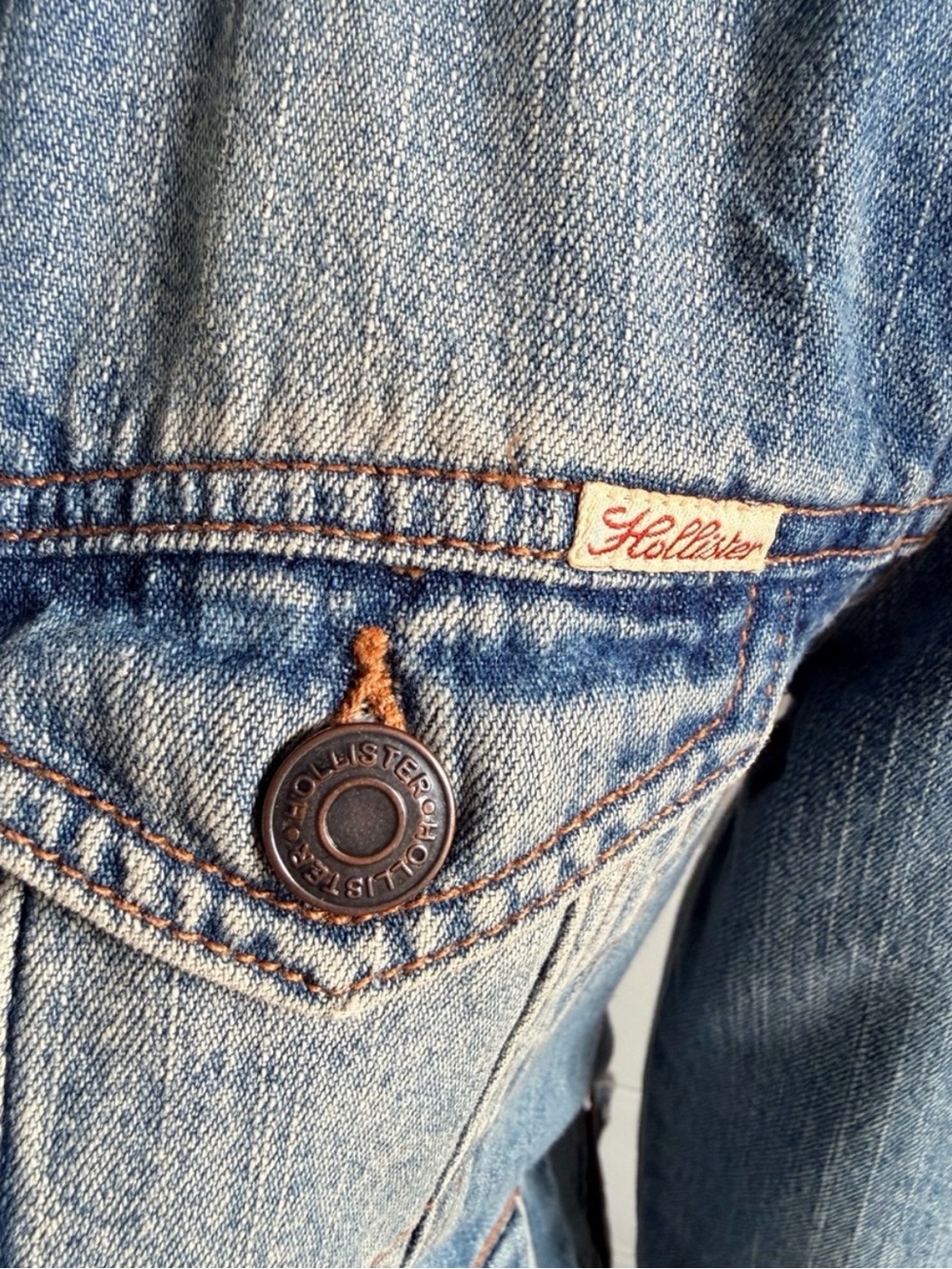 Hollister - Upcycled Light Wash Denim Jacket - Picture 8 of 8